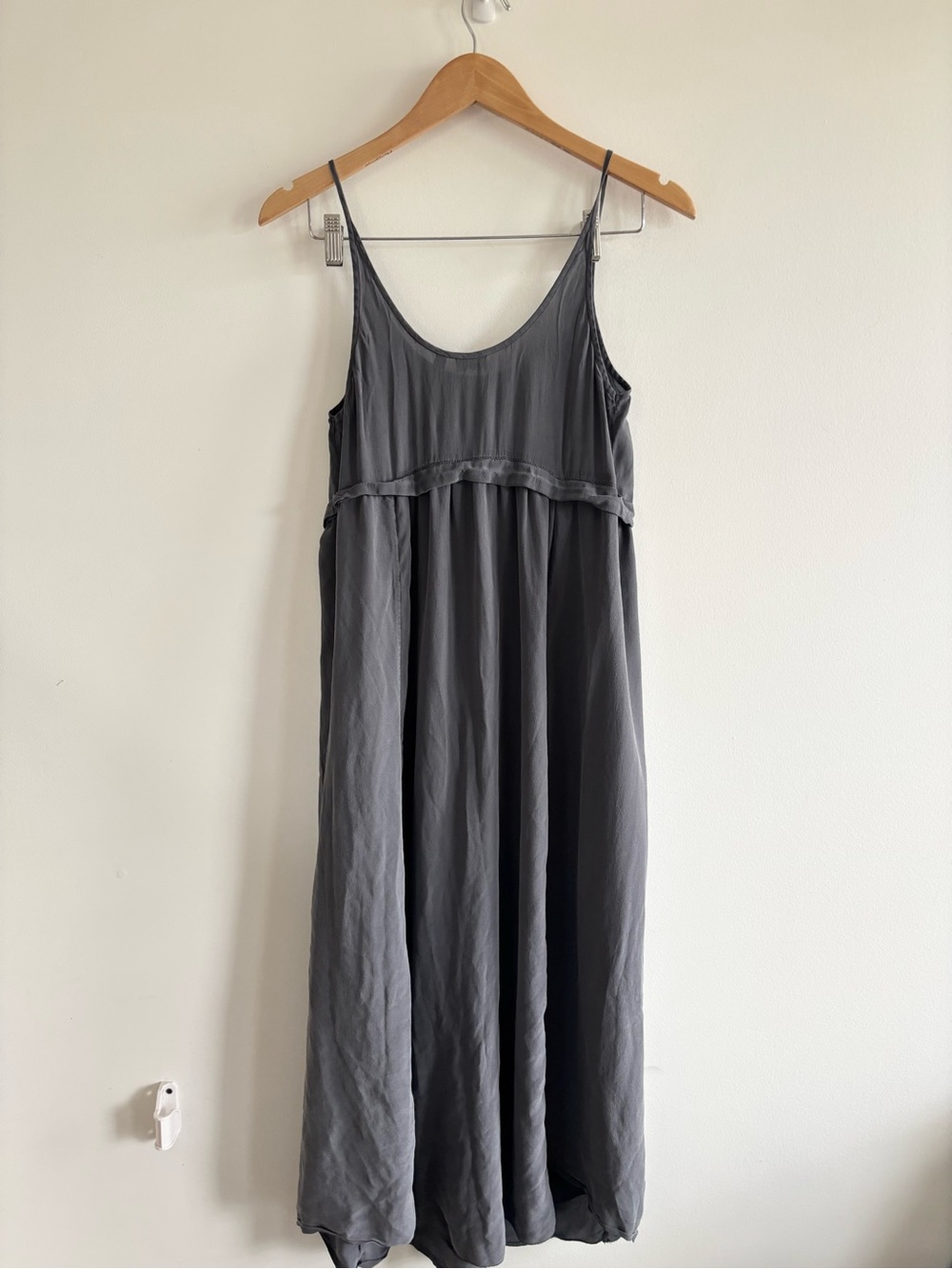 Aritzia Wilfred Bisous Silk Charcoal Midi Slip Dress - Picture 7 of 10